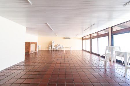 Apartamento para alugar com 46m², 1 quarto e sem vaga Apartamento para alugar com 46m², 1 quarto e sem vagaÁrea comum - Salão de festas