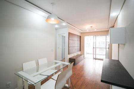 Apartamento à venda com 65m², 2 quartos e 2 vagasSala