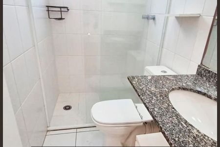 Apartamento à venda com 65m², 2 quartos e 2 vagasBanheiro social