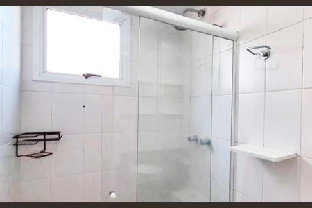 Apartamento à venda com 65m², 2 quartos e 2 vagasBanheiro social