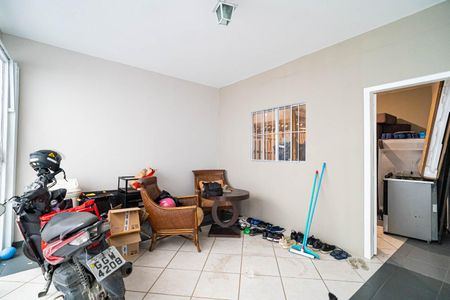 Casa para alugar com 280m², 8 quartos e sem vaga Casa para alugar com 280m², 8 quartos e sem vagaGaragem