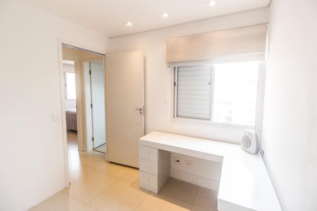 Quarto  de apartamento para alugar com 2 quartos, 91m² em Tamboré, Barueri