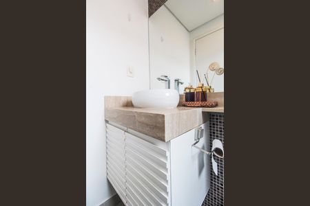 Banheiro social de apartamento para alugar com 2 quartos, 91m² em Tamboré, Barueri