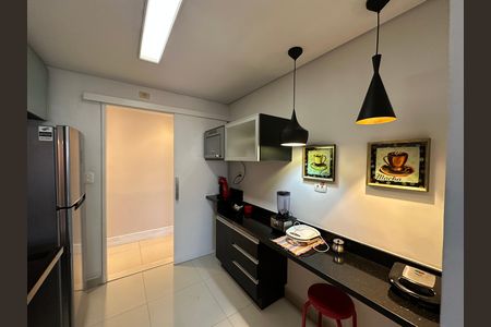 Apartamento para alugar com 91m², 2 quartos e 2 vagas Apartamento para alugar com 91m², 2 quartos e 2 vagasCozinha