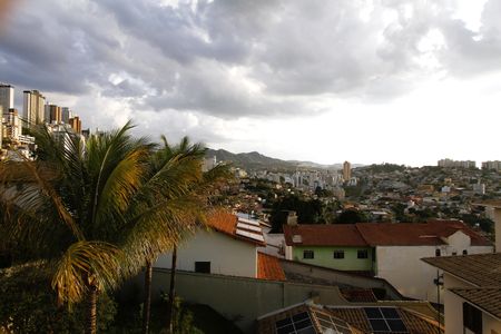 Apartamento para alugar com 107m², 3 quartos e 2 vagasVista Suíte