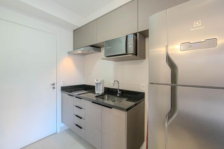 Cozinha de kitnet/studio para alugar com 1 quarto, 24m² em Bela Vista, São Paulo