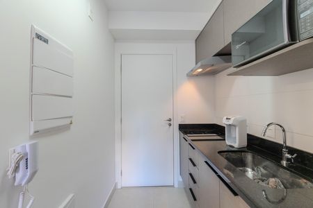 Cozinha de kitnet/studio para alugar com 1 quarto, 24m² em Bela Vista, São Paulo
