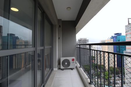Varanda de kitnet/studio para alugar com 1 quarto, 25m² em Planalto Paulista, São Paulo