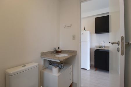 Banheiro de kitnet/studio para alugar com 1 quarto, 25m² em Planalto Paulista, São Paulo