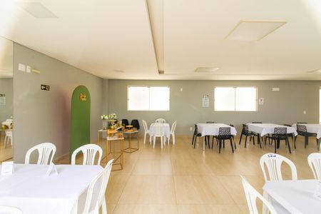 Apartamento à venda com 42m², 2 quartos e 1 vaga Apartamento à venda com 42m², 2 quartos e 1 vagaÁrea comum - Salão de festas