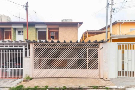 Casa à venda com 125m², 2 quartos e 2 vagasFachada