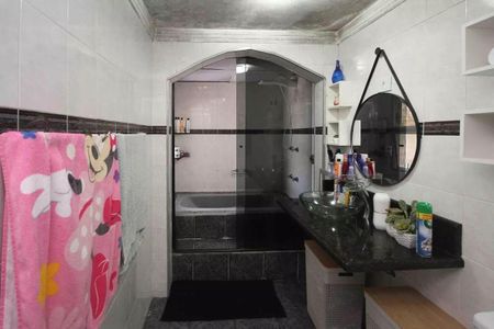 Casa para alugar com 150m², 2 quartos e 1 vagaBanheiro 1