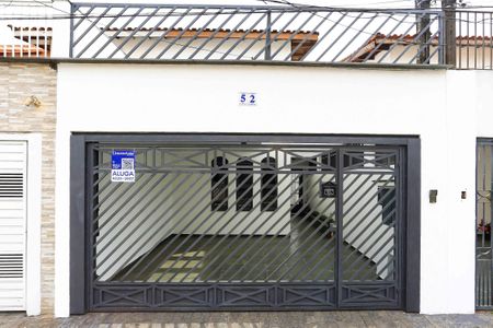 Casa para alugar com 200m², 3 quartos e 2 vagasFachada