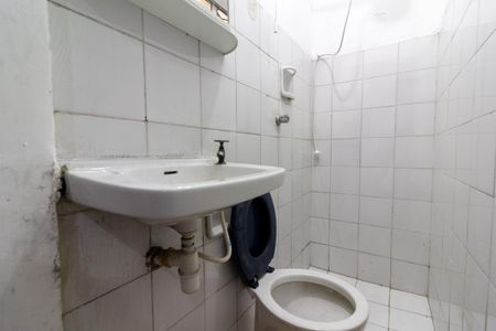 Casa para alugar com 110m², 2 quartos e 2 vagas Casa para alugar com 110m², 2 quartos e 2 vagasBanheiro de Serviço