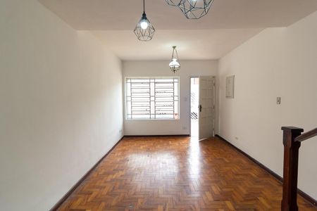 Casa para alugar com 110m², 2 quartos e 2 vagas Casa para alugar com 110m², 2 quartos e 2 vagasSala