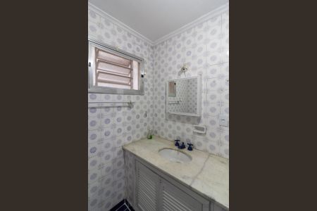 Casa para alugar com 110m², 2 quartos e 2 vagas Casa para alugar com 110m², 2 quartos e 2 vagasBanheiro Social