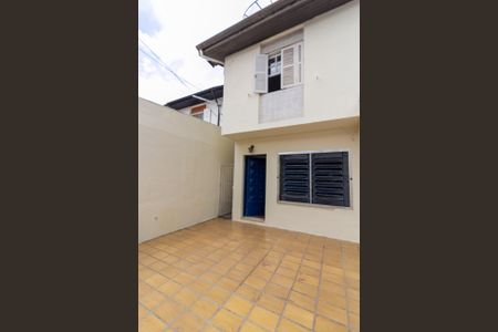 Casa para alugar com 110m², 2 quartos e 2 vagas Casa para alugar com 110m², 2 quartos e 2 vagasFachada