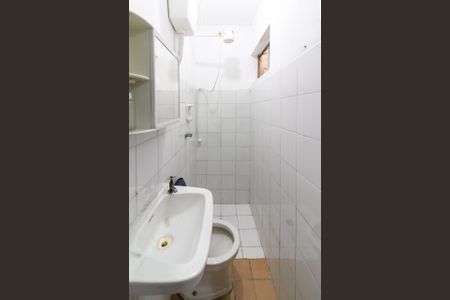 Casa para alugar com 110m², 2 quartos e 2 vagas Casa para alugar com 110m², 2 quartos e 2 vagasBanheiro de Serviço