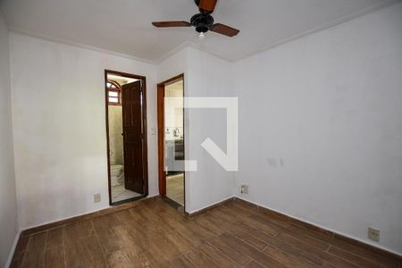 Casa à venda com 160m², 4 quartos e sem vaga