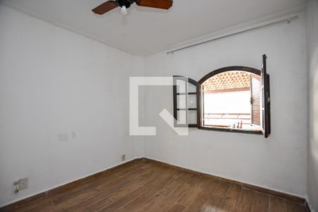 Casa à venda com 160m², 4 quartos e sem vaga