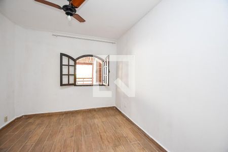 Casa à venda com 160m², 4 quartos e sem vaga