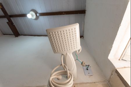 Banheiro Social de kitnet/studio para alugar com 1 quarto, 23m² em Jardim Santa Lúcia, Campinas