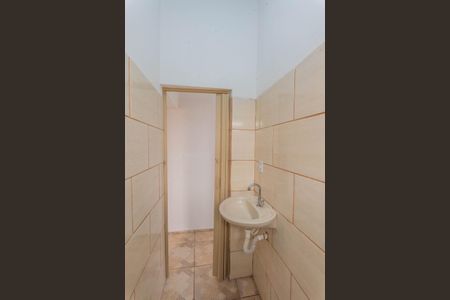 Banheiro de casa para alugar com 1 quarto, 28m² em Jardim Santa Lúcia, Campinas