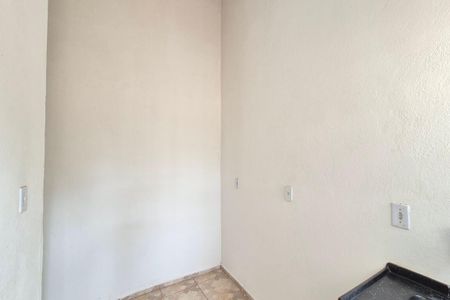Cozinha  de casa para alugar com 1 quarto, 28m² em Jardim Santa Lúcia, Campinas