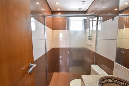 Apartamento à venda com 68m², 3 quartos e 2 vagasBanheiro Social