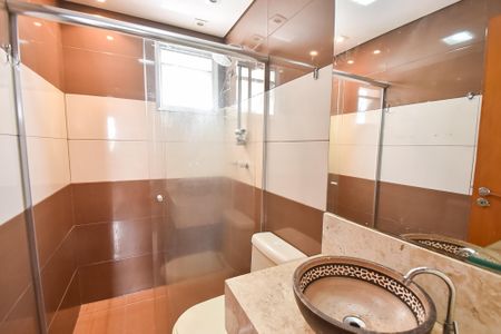 Apartamento à venda com 68m², 3 quartos e 2 vagasBanheiro Social