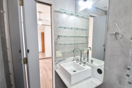 Apartamento à venda com 68m², 3 quartos e 2 vagasBanheiro da Suíte