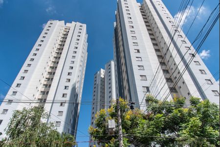 Apartamento à venda com 68m², 3 quartos e 2 vagasFachada