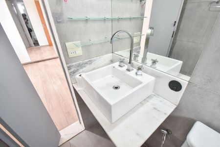 Apartamento à venda com 68m², 3 quartos e 2 vagasBanheiro da Suíte