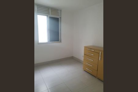 Quarto  de apartamento para alugar com 3 quartos, 65m² em Rudge Ramos, São Bernardo do Campo