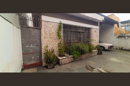 Casa à venda com 288m², 4 quartos e 3 vagas Casa à venda com 288m², 4 quartos e 3 vagasGaragem