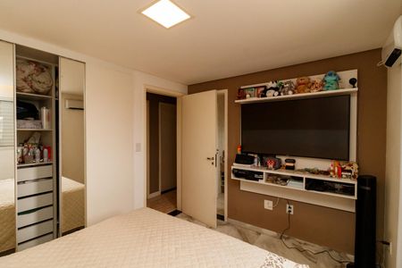 Casa de condomínio à venda com 140m², 3 quartos e 2 vagasSuíte