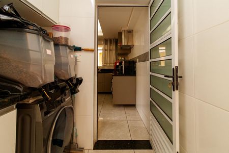 Casa de condomínio à venda com 140m², 3 quartos e 2 vagasÁrea de Serviço