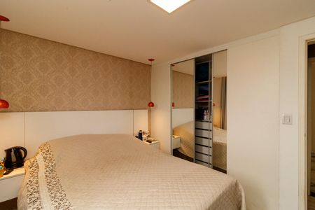 Casa de condomínio à venda com 140m², 3 quartos e 2 vagasSuíte