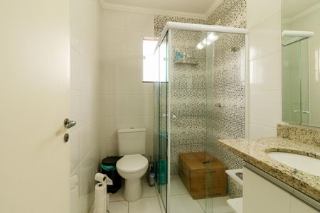 Casa de condomínio à venda com 140m², 3 quartos e 2 vagasBanheiro Social 2