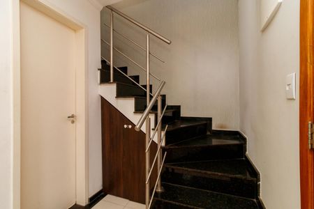 Casa de condomínio à venda com 140m², 3 quartos e 2 vagasSala