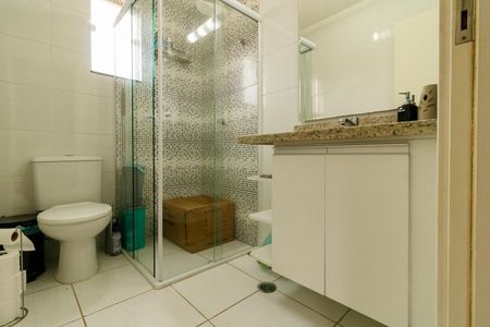 Casa de condomínio à venda com 140m², 3 quartos e 2 vagasBanheiro Social