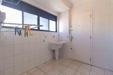 Apartamento para alugar com 128m², 3 quartos e 2 vagas Apartamento para alugar com 128m², 3 quartos e 2 vagasÁrea de Serviço