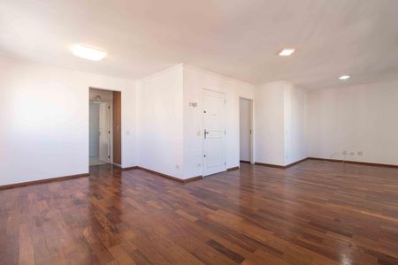 Apartamento para alugar com 128m², 3 quartos e 2 vagas Apartamento para alugar com 128m², 3 quartos e 2 vagasSala