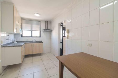 Apartamento para alugar com 128m², 3 quartos e 2 vagas Apartamento para alugar com 128m², 3 quartos e 2 vagasCozinha