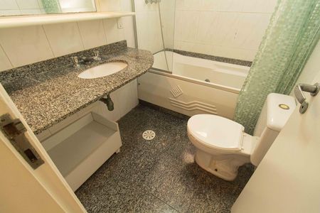 Apartamento para alugar com 128m², 3 quartos e 2 vagas Apartamento para alugar com 128m², 3 quartos e 2 vagasBanheiro da Suíte 3