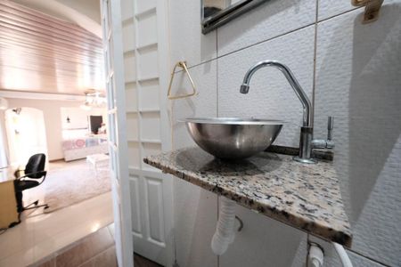 Casa para alugar com 110m², 2 quartos e sem vagaBanheiro