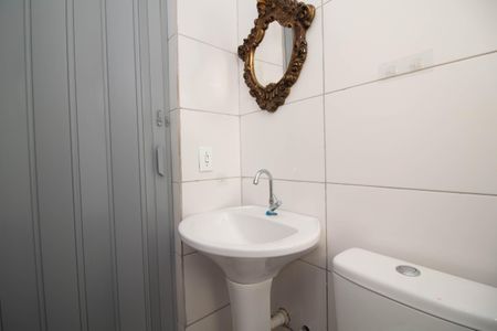Casa para alugar com 60m², 2 quartos e sem vagaBanheiro da Suíte 1