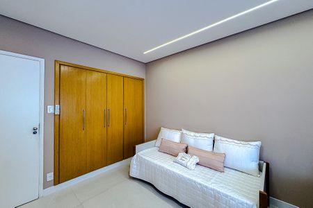 Apartamento à venda com 160m², 3 quartos e 2 vagasQuarto 2