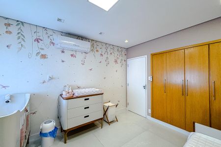 Apartamento à venda com 160m², 3 quartos e 2 vagasQuarto 2