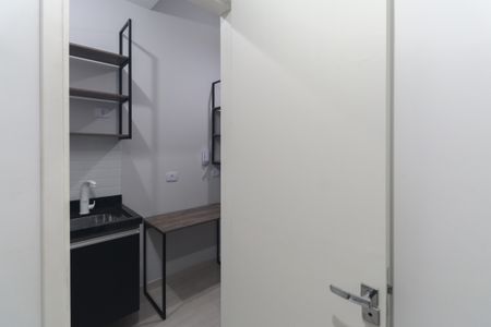 Banheiro de apartamento para alugar com 1 quarto, 14m² em Vila Medeiros, São Paulo